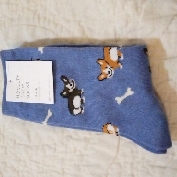 Kohl's Accessories - Women's blue novelty socks with black and golden dogs and bones.  Cute!  NWT